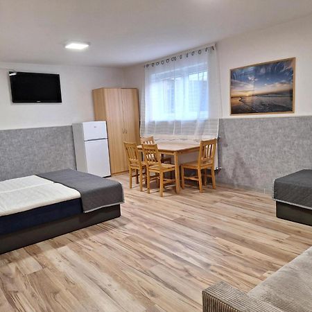Lesne Zacisze Hotel Mikoszewo Buitenkant foto